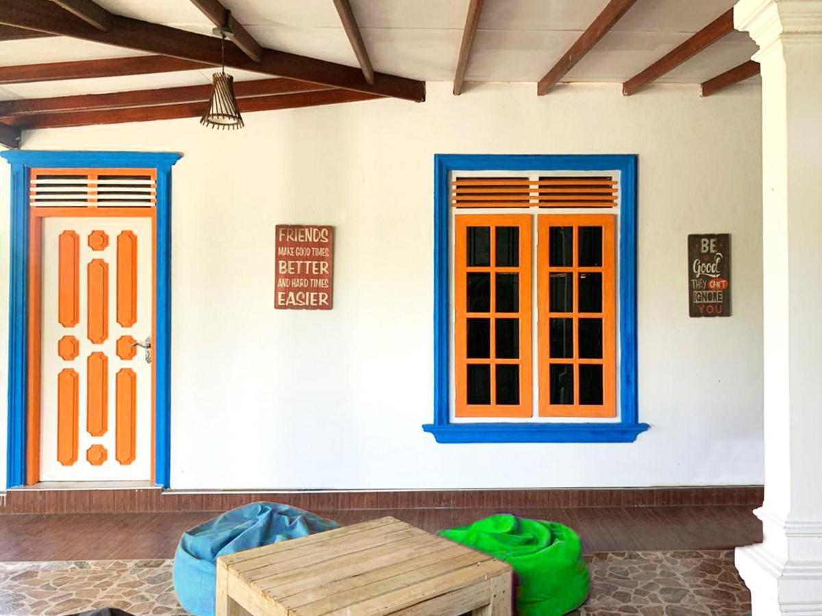 Vitamin Sea Hostel Inn Zuid-Dikwella Buitenkant foto